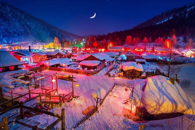 2-Day Private Trip to China Snow Town and Yabuli Ski Experience from Harbin - Walking into Weihu Mountain