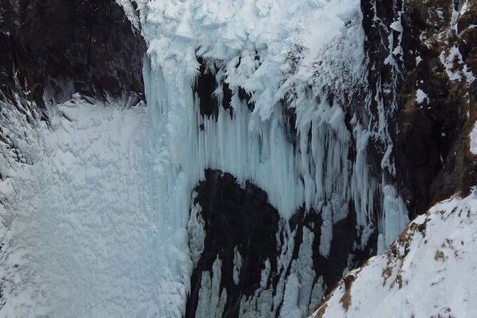 3 hours Snowshoe hike to "Furepe fall" and Wildlife Watching - A winter view that rewards a short walk