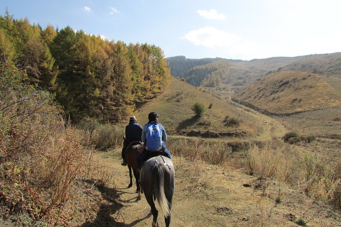 5 days sightseeing and skiing trip in Kyrgyzstan - Skazka Canyon and the southern shore of Issyk-Kul