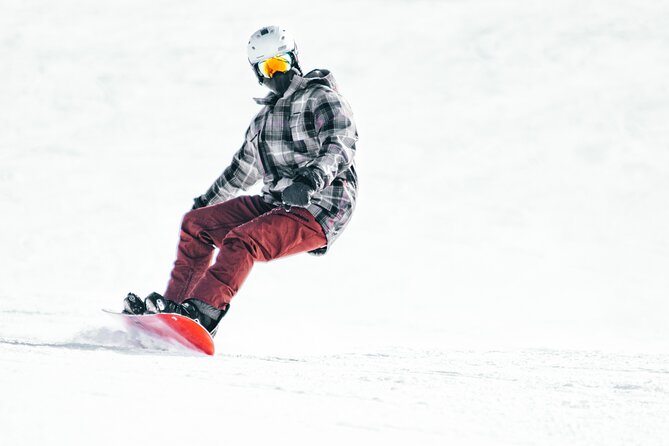 Adult and Youth Snowboard Rental Packages in Breckenridge - Picking up your board at 400 North Park Avenue