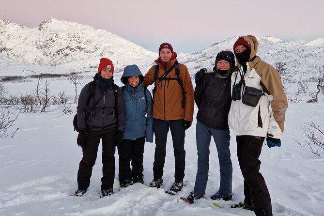 Arctic Snowshoe Hike in Norway - The halfway break: hot drink and chocolate