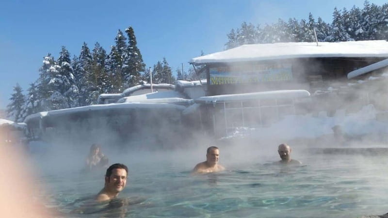 Bansko: Easy snowshoeing Pirin National Park & thermal spa - Snowshoes, poles, and an approachable mountain walk
