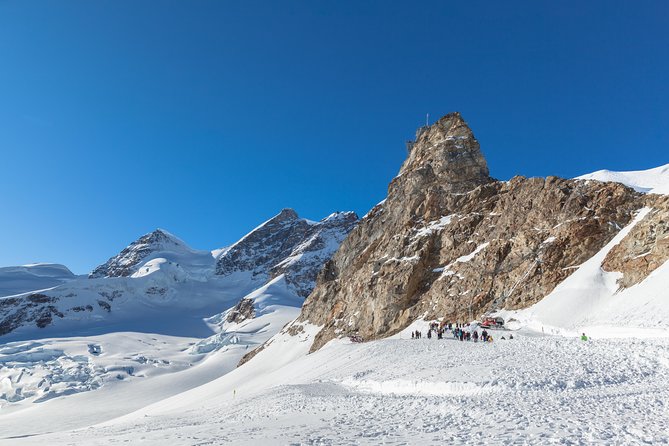 Beginners Ski Day Trip to Jungfrau Ski Region from Zurich - Free time in Grindelwald after the lesson