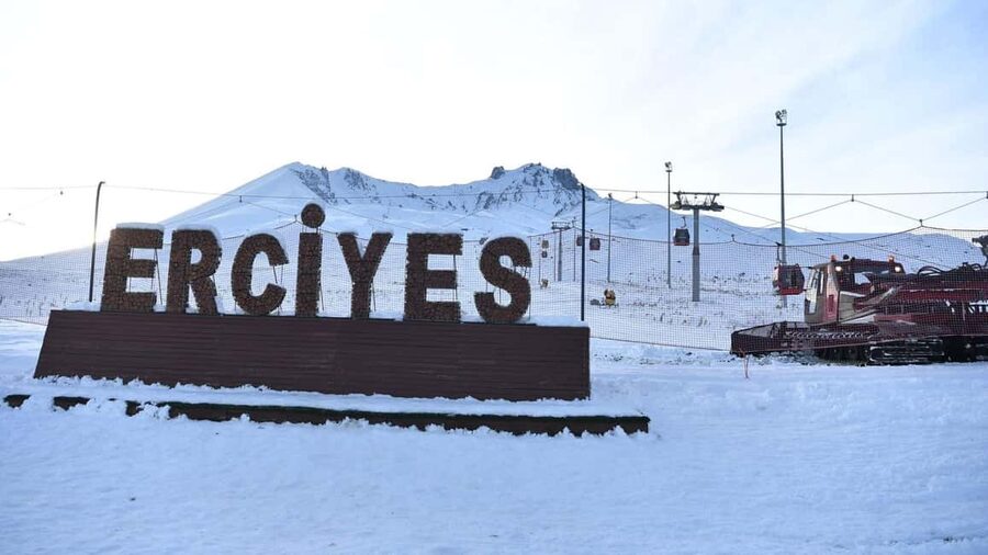Cappadocia: Mount Erciyes Ski Resort Day Trip - Mountain cafés and a practical lunch stop