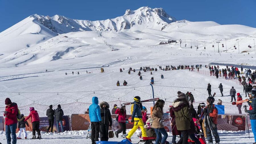 Cappadocia: Mount Erciyes Skiing and Snowboarding Tour - Lunch with manti, meatballs, and kebab choices