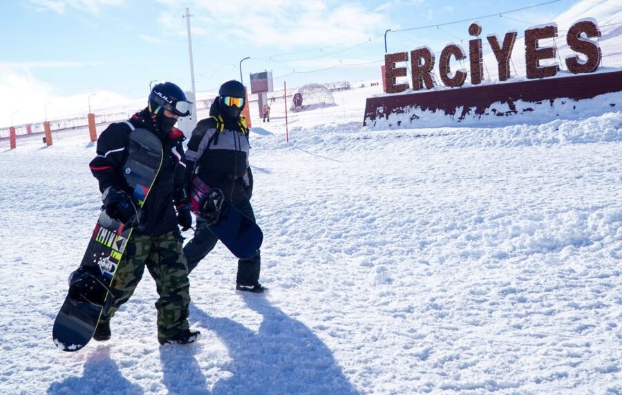 Cappadocia: Mount Erciyes Skiing and Snowboarding Tour - Sledding and other ways to enjoy the snow