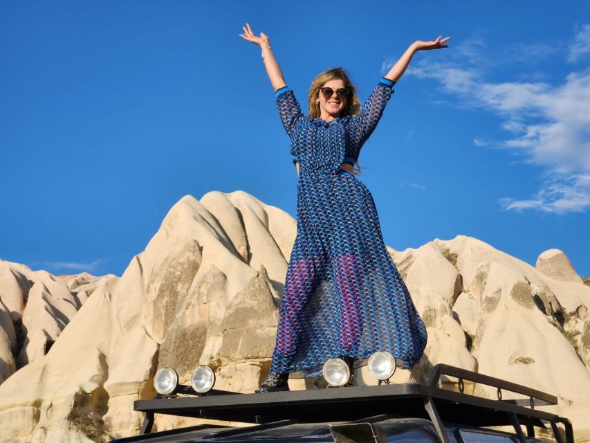 Cappadocia: Ski Tour with Hotel Transfer - Skiing, snow play, and cable-car views