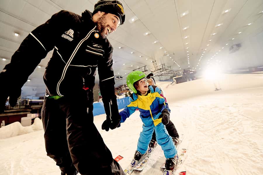 Dubai: Ski Dubai Snow Park Classic Pass - Getting dressed for the cold