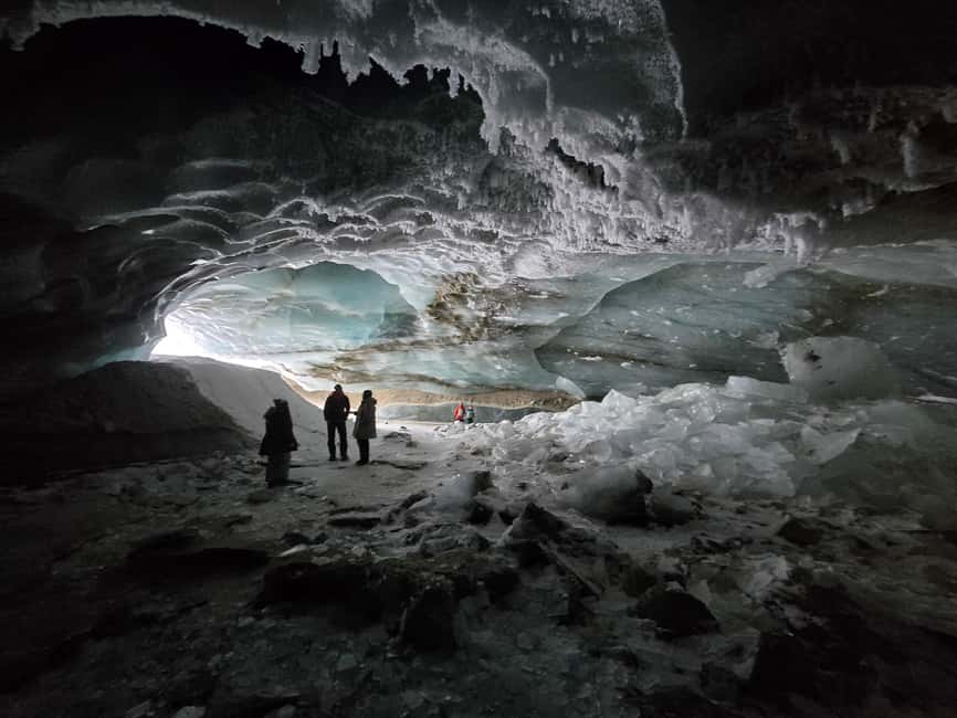 Fairbanks: Guided Snowshoe Hike to Castner Glacier Ice Cave - Key things to know before you book