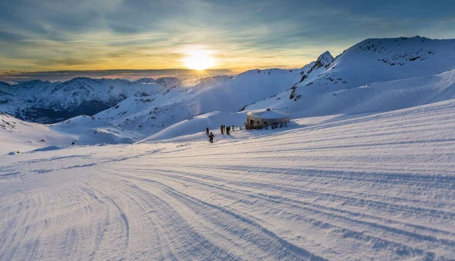From Cannes or Nice: A Day Ski Trip in the Alps - Equipment and clothing: the practical advantage