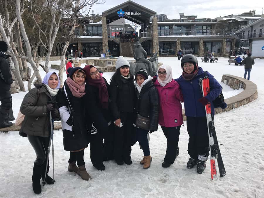 From Melbourne: Mt Buller Snow Day Small Group Boutique Tour - Leaving Melbourne at 6am for the snow