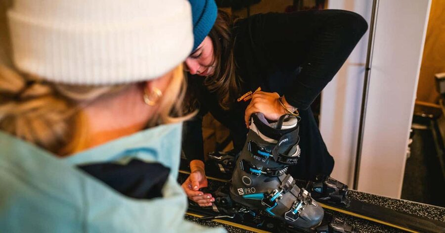 From Queenstown: Cardrona Ski/Snowboard Rentals & Transfer - Picking up your skis or snowboard