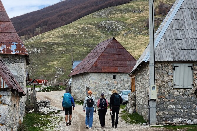 From Sarajevo: Full-Day Hike to Lukomir Village - Umoljani’s old mosque and medieval tombstones