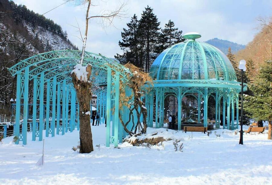 From Tbilisi: Borjomi and Bakuriani Ski resort Day Trip ❄️☃️ - What to bring for a comfortable day