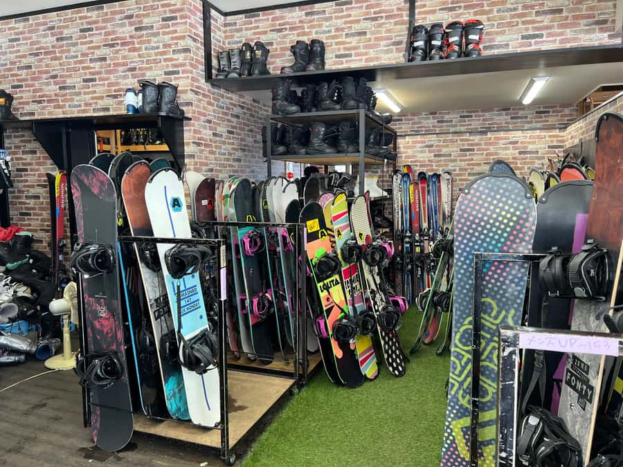 From Tokyo 2-day ski & snowboard tour with rentals - Reaching the resort and collecting your gear