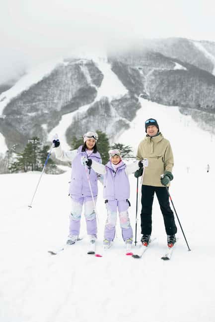 From Tokyo: Fujiyama Snow Resort Yeti Winter Ski Day Tour - Leaving Tokyo from two useful meeting points