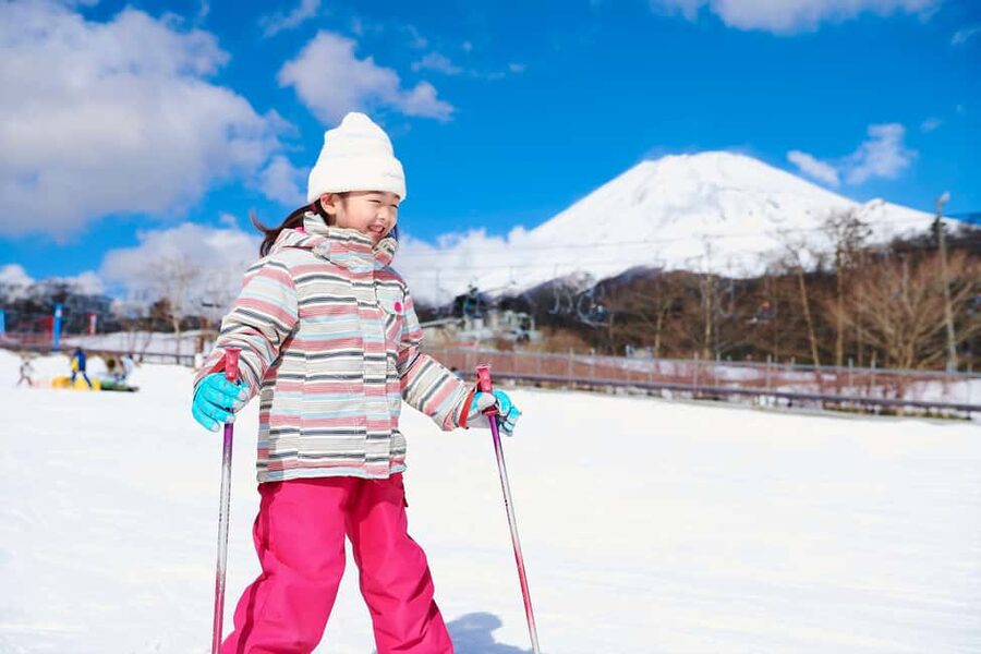 From Tokyo: Fujiyama Snow Resort Yeti Winter Ski Day Tour - Five hours at Fujiyama Snow Resort Yeti