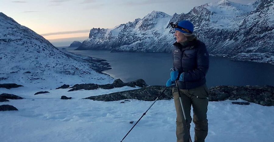 From Tromsø: Daytime Snowshoe Experience with stunning views - Climbing toward a nearby summit