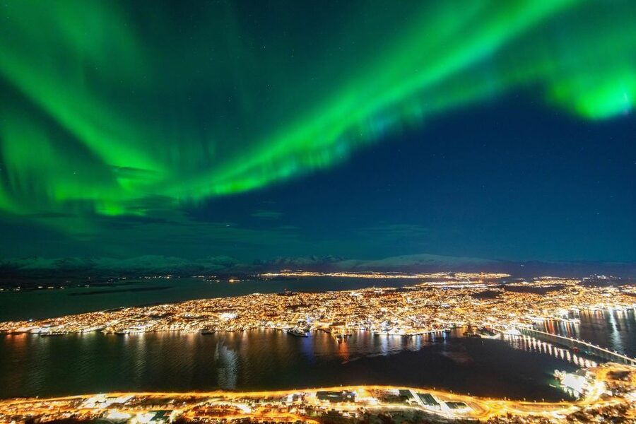 From Tromsø: Evening Fjellheisen Snowshoe Hike and Cable Car - Learning snowshoes without needing experience