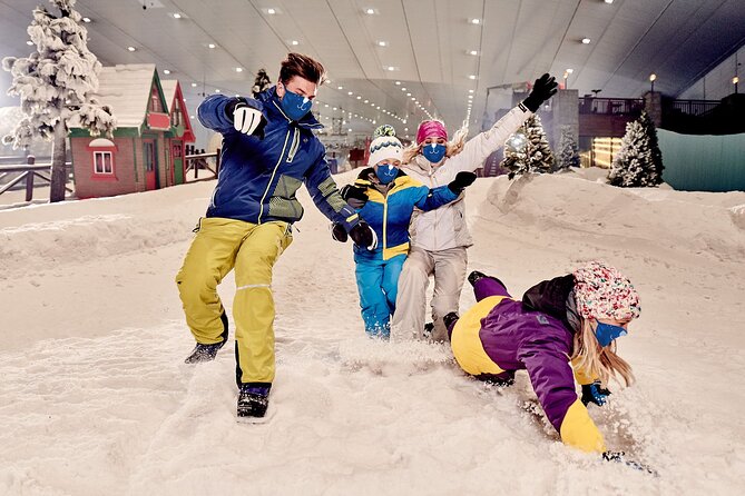 Full-day Snow Ski in Dubai - Ski clothes are supplied, which makes Dubai snow practical