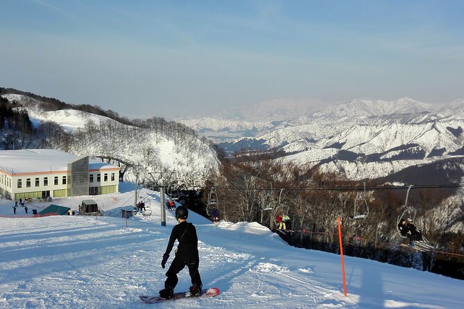 Full Day Snowboard Lesson (6 hours) - Iwappara Views and the Niigata Setting
