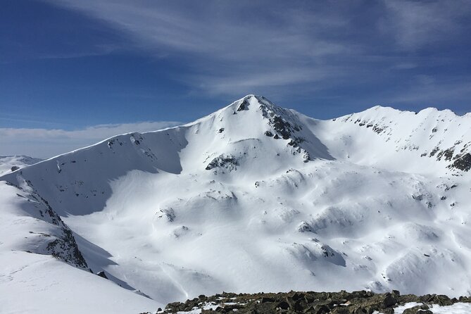 Full day Snowshoeing tour to Bezbog peak 2645 m in Pirin Mountains - Returning to Bezbog Hut and the lower station