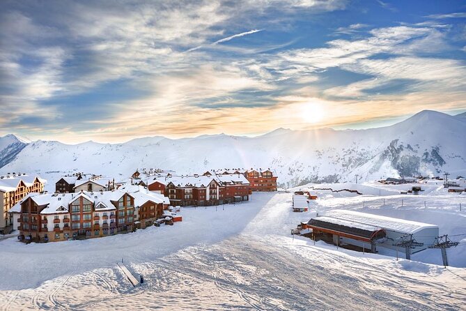 Gudauri Ski Resort Private Day Tour from Tbilisi Snow Adventure - What the private guide service adds