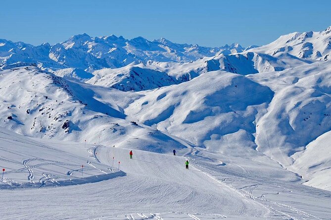 Guided Ski Activity in Leida Equipment and Ski pass Included - Equipment, pass, and lessons in one day