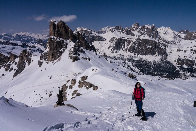 Guided Snowshoeing Day to Discover the Dolomites - How Elisa’s guiding style shapes the experience