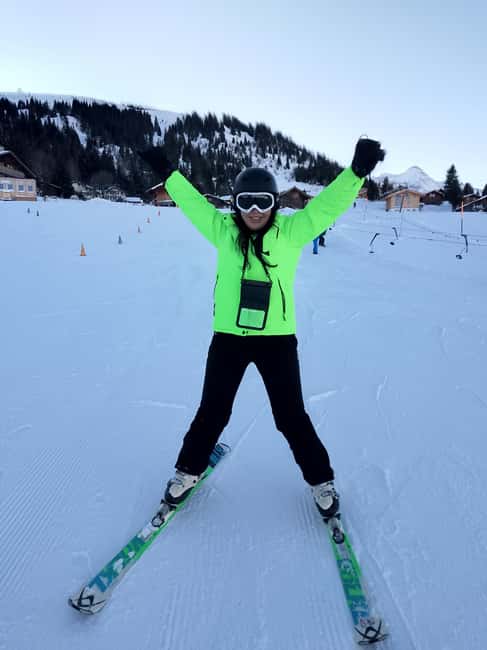 Interlaken: All-inclusive Half-day Ski Taster for beginners - The Axalp setting and Lake Brienz views