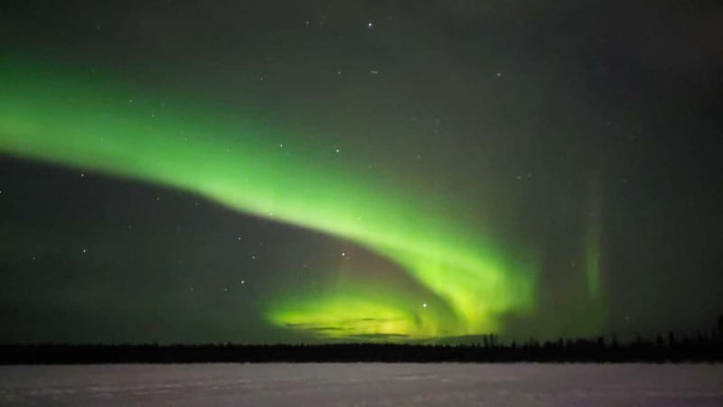 Kiruna: Snowshoe Trek with Aurora Hunt and Warm Beverage - Snowshoes, stars, and the search for green light