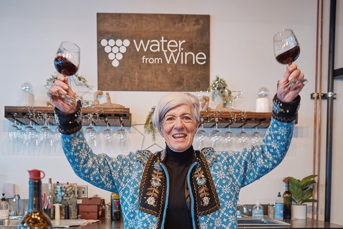 Leavenworth Snowshoe Tour - Glühwein or hot apple cider at the winery