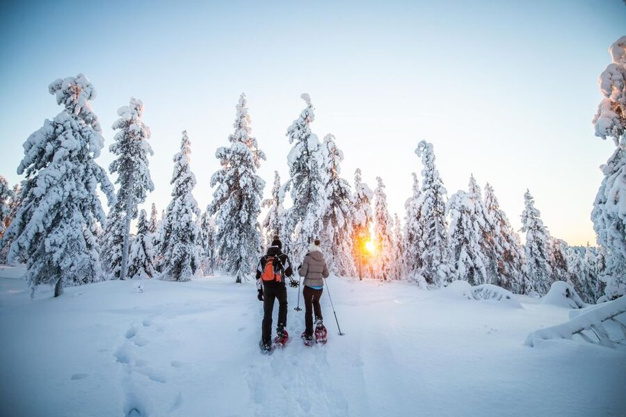 Levi: Snowshoe Adventure in the Wilderness - The campfire break and warm drinks