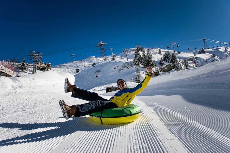 Lucerne: Mount Titlis First time Ski Experience - From Lucerne to Engelberg by Coach