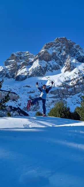 Madrid: Snowshoe Tour - Learning the snowshoes before the trail
