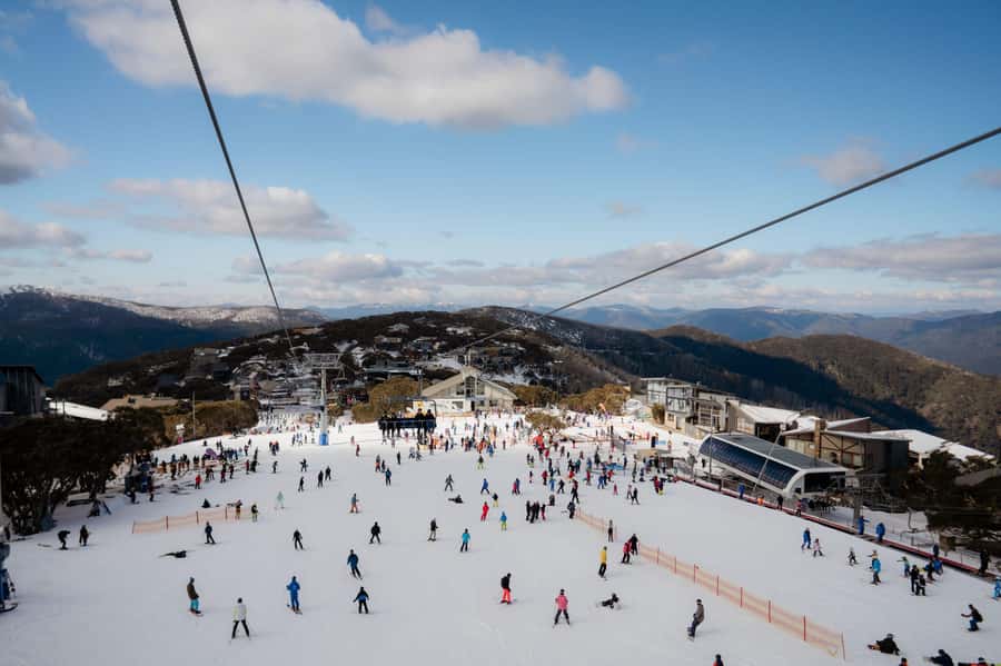 Melbourne: Mt Buller Snow Tour-Save on Hire & True 5 Hrs Fun - The return journey at 4:00 PM