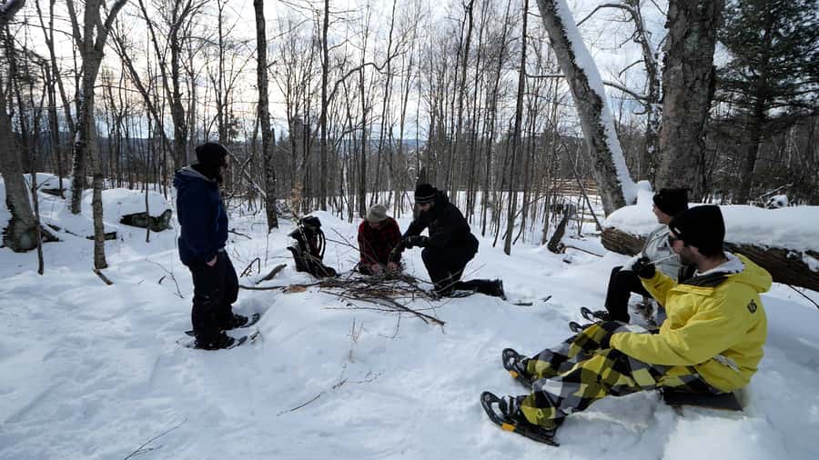 Mont-Tremblant: Guided Snowshoe Tour - Learning about Quebec flora and fauna