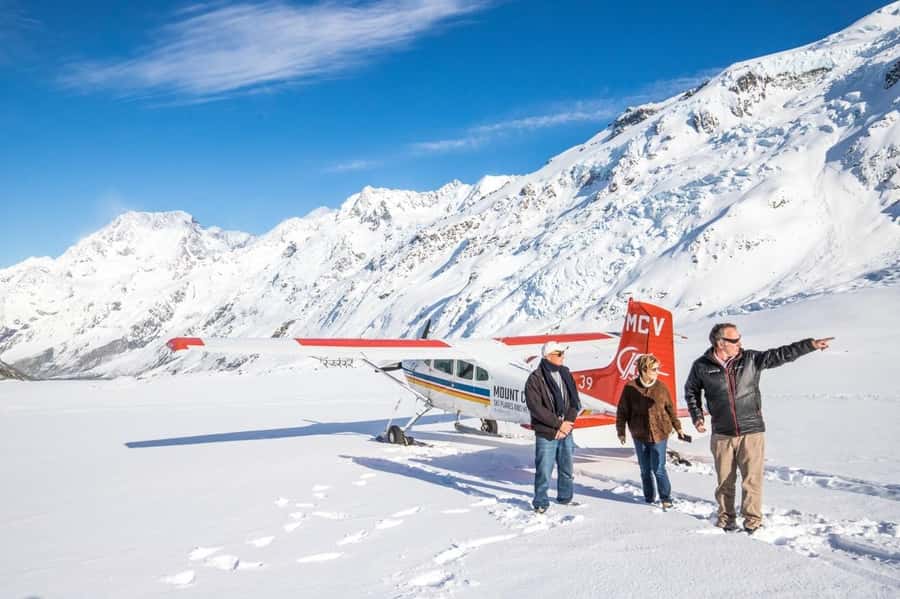 Mount Cook: Ski Plane and Helicopter Glacier Combo Flight - Why the aircraft change matters