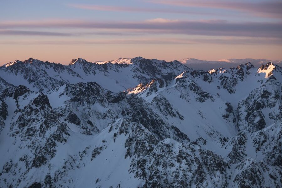 Mt Cook: 55-Minute Scenic Flight in Helicopter or Ski Plane - The Tasman Terminal Lake and the final descent