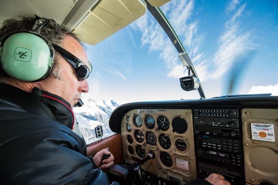 Mt Cook: 55-Minute Scenic Flight in Helicopter or Ski Plane - From takeoff to the Main Divide