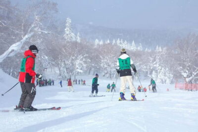 Nagano: 1-Day Ski Tour Package from Nagano Station