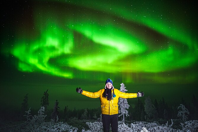 Night Snowshoeing Adventure under the Northern Lights - Why the eight-person limit matters