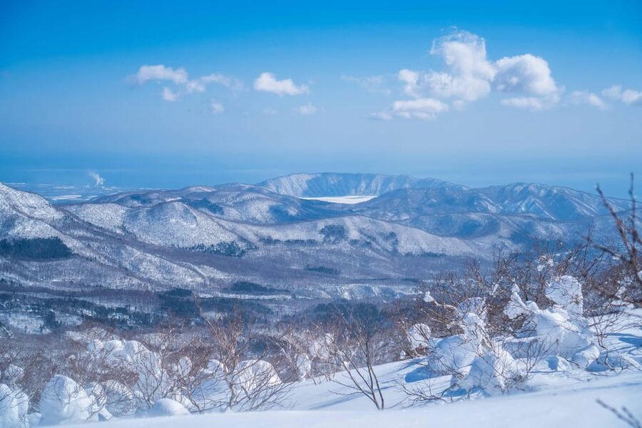 Noboribetsu: Orofure Pass Snowshoeing Tour - Who should book this snowshoe tour?
