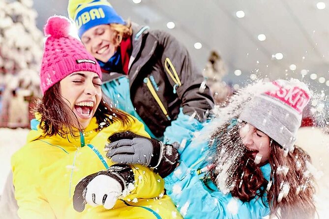 One-Day Ski Dubai with Snow Plus Tickets in the Mall of Emirates - Getting ready for the -1°C indoor cold