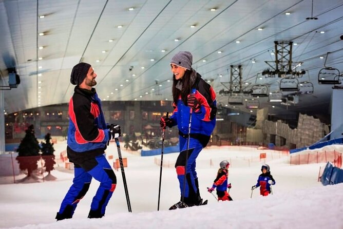 One-Day Ski Dubai with Snow Plus Tickets in the Mall of Emirates - The inclined walkway and indoor chairlift