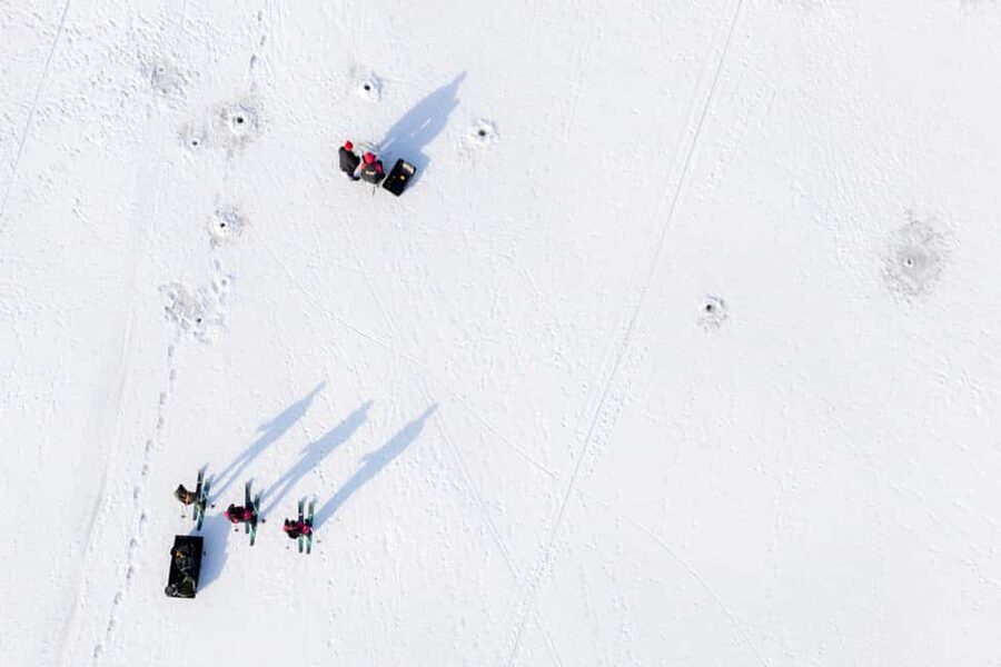 Oulu: Arctic Sea Snowshoe Experience - Crossing the frozen sea by snowshoe