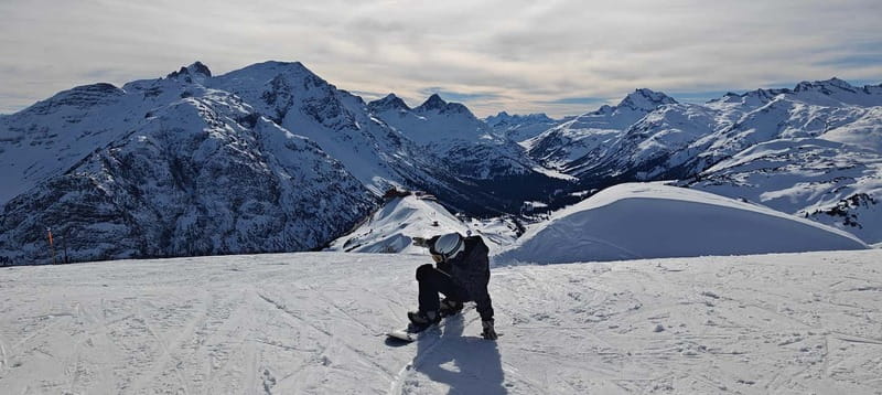 Private Andorra or Pyrinees Ski / Snowboard Tour Day trip - One private ski day from Barcelona