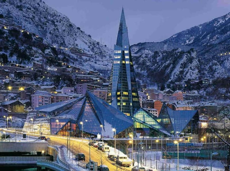 Private Andorra or Pyrinees Ski / Snowboard Tour Day trip - Who will get the most from this trip