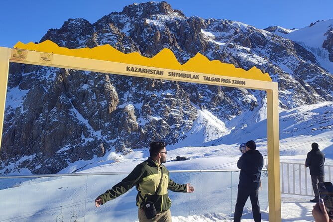 Private high mountain ice rink Medeo and ski resort Shymbulak tour - Key points at a glance