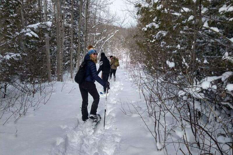 Private Nottawasaga Bluffs Caves Snowshoe-Creemore/Collingwd - Finding the one-metre keyhole entrance